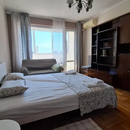 Lily's Варна